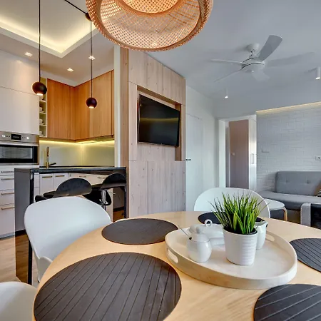 Apartamento Nemo - Premium Z Parkingiem - Blisko Plazy - By Lion *